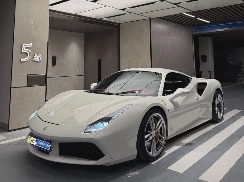 Ferrari 488