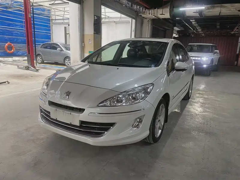 Peugeot 408
