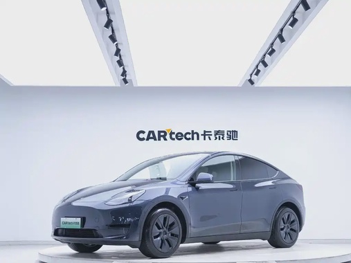 Tesla Model Y 2025