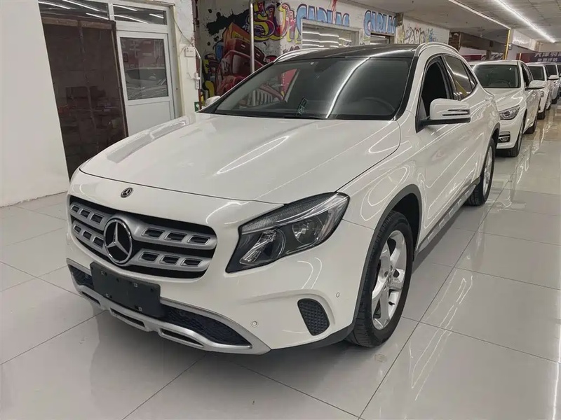Mercedes-Benz GLA-Class
