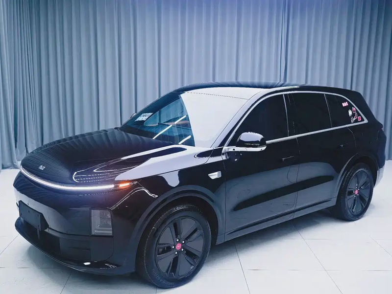Li Auto L6