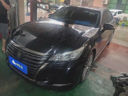 Toyota Crown 2018