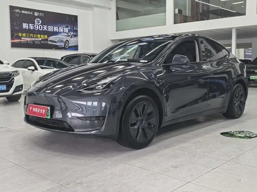 Tesla Model Y 2025