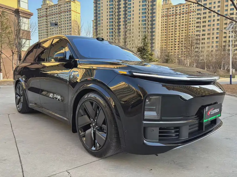 Li Auto L8