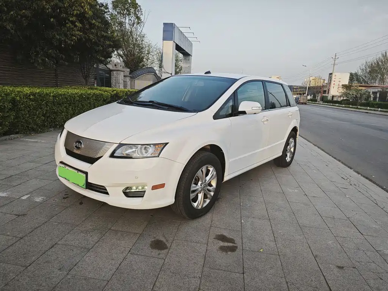 BYD e6