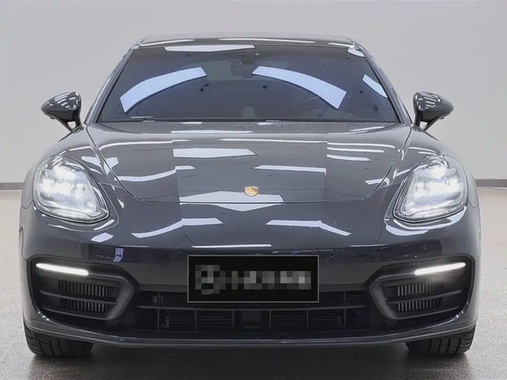 Porsche Panamera 2022