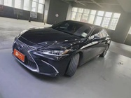 Lexus ES 2019