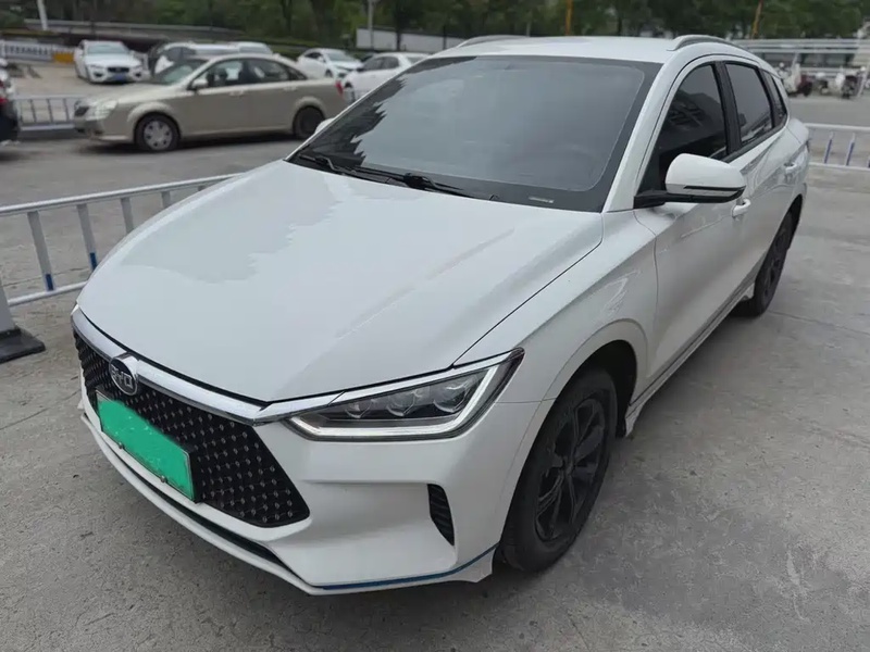 BYD e2