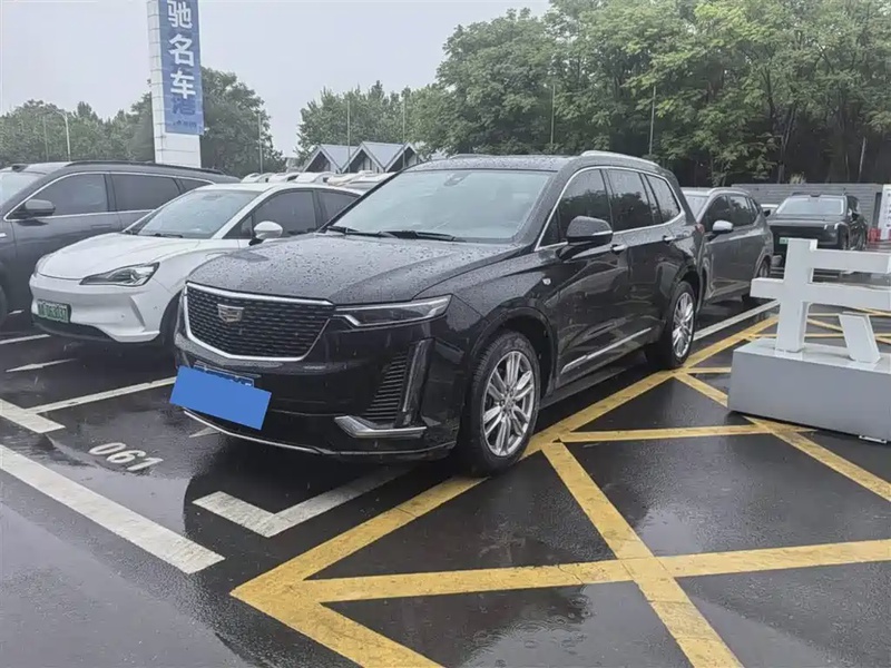 Cadillac XT6