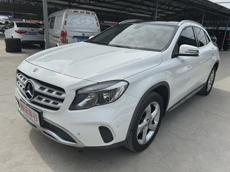 Mercedes-Benz GLA-Class