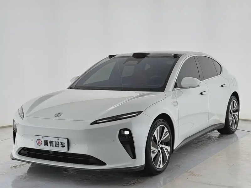 NIO ET5