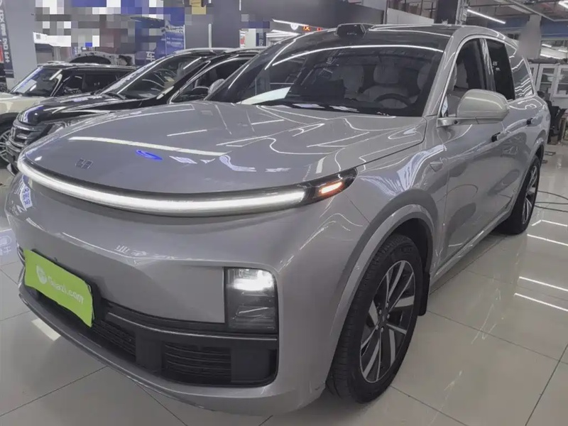 Li Auto L8
