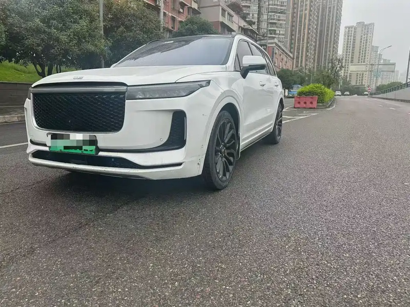 Li Auto ONE