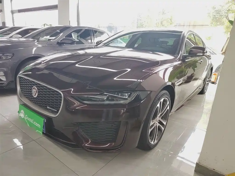 Jaguar XE