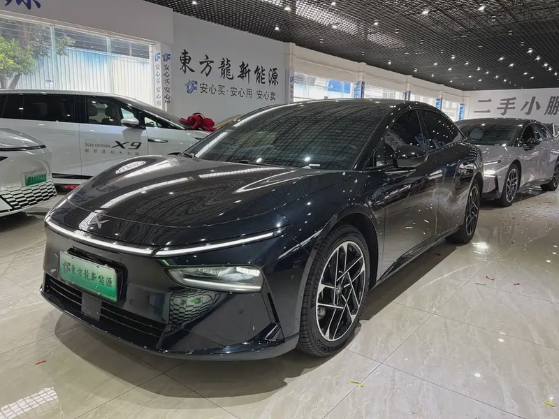XPeng P7