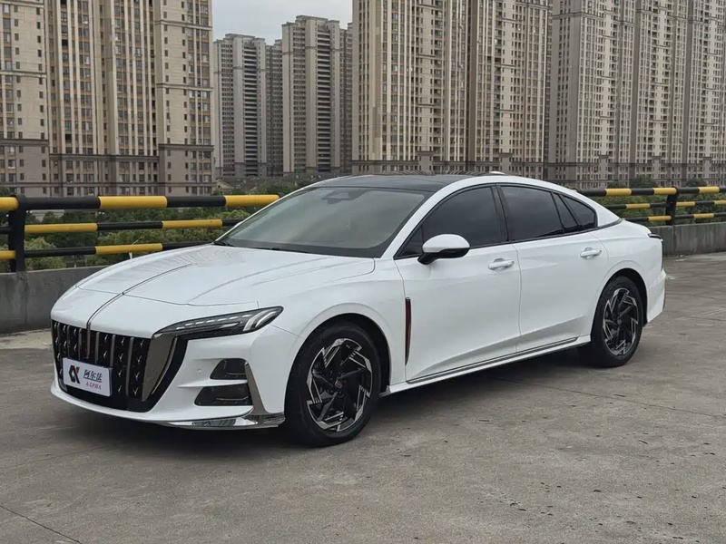 Hongqi H6