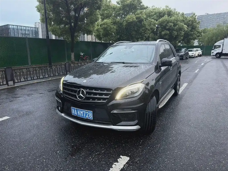 Mercedes-Benz M-Class