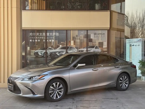 Lexus ES 2021
