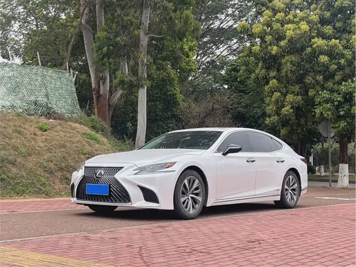Lexus LS 2020