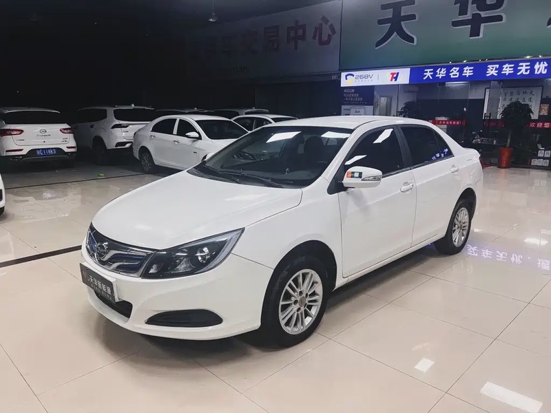 BYD e5
