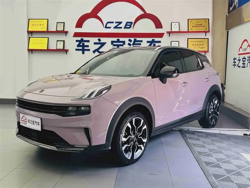 Lynk & Co 06
