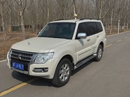 Mitsubishi Pajero 2020