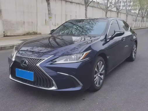 Lexus ES 2021