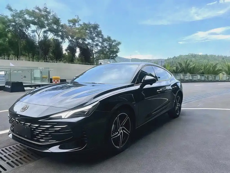 MG MG7