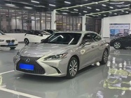 Lexus ES 2020