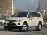 Mitsubishi Pajero Sport 2014
