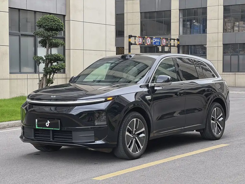 Li Auto L6