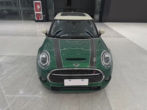 MINI Other 2019