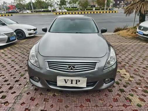 Infiniti G 2011