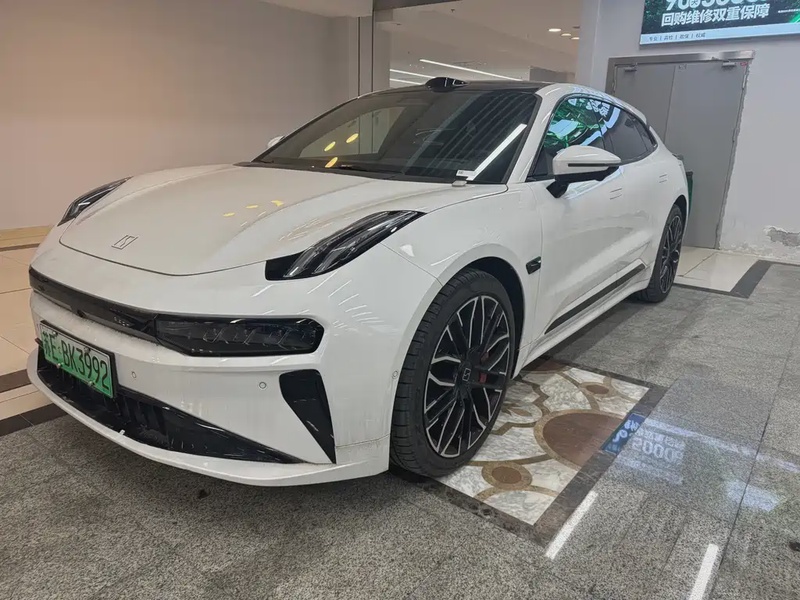 Zeekr 001