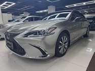 Lexus ES 2020