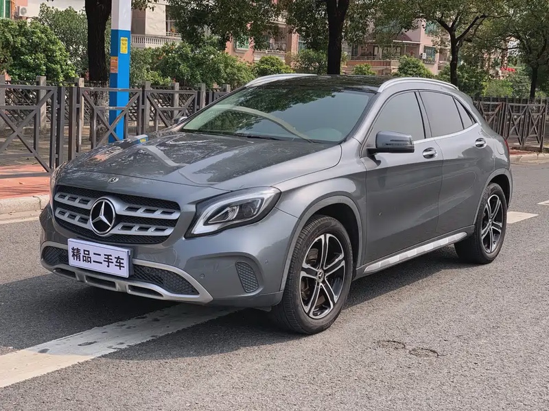Mercedes-Benz GLA-Class