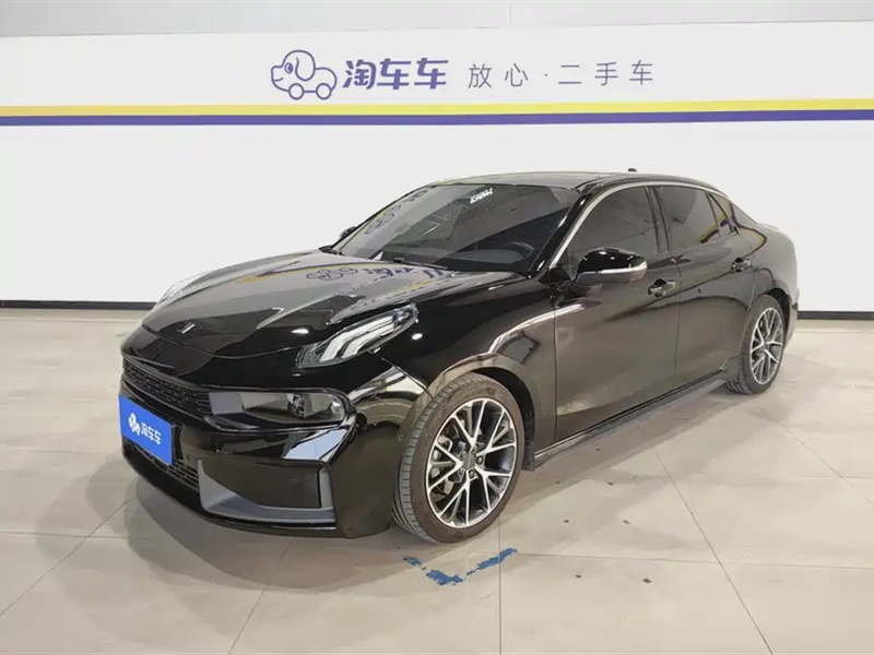 Lynk & Co 03