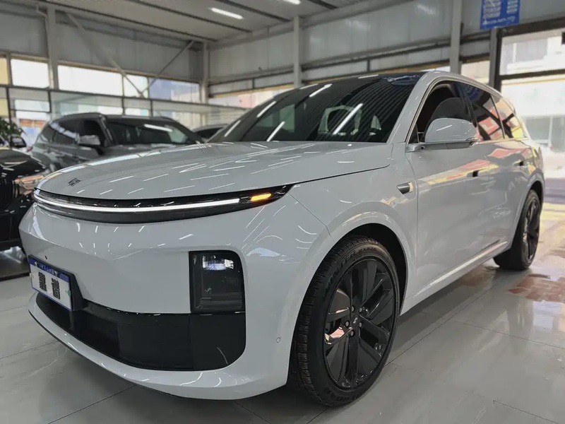 Li Auto L6