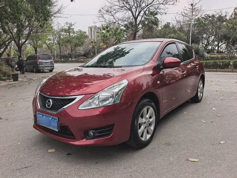 Nissan Tiida