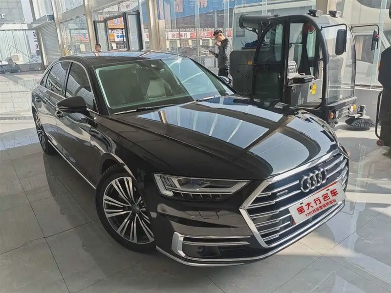 Audi A8