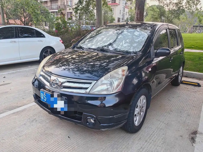 Nissan Livina