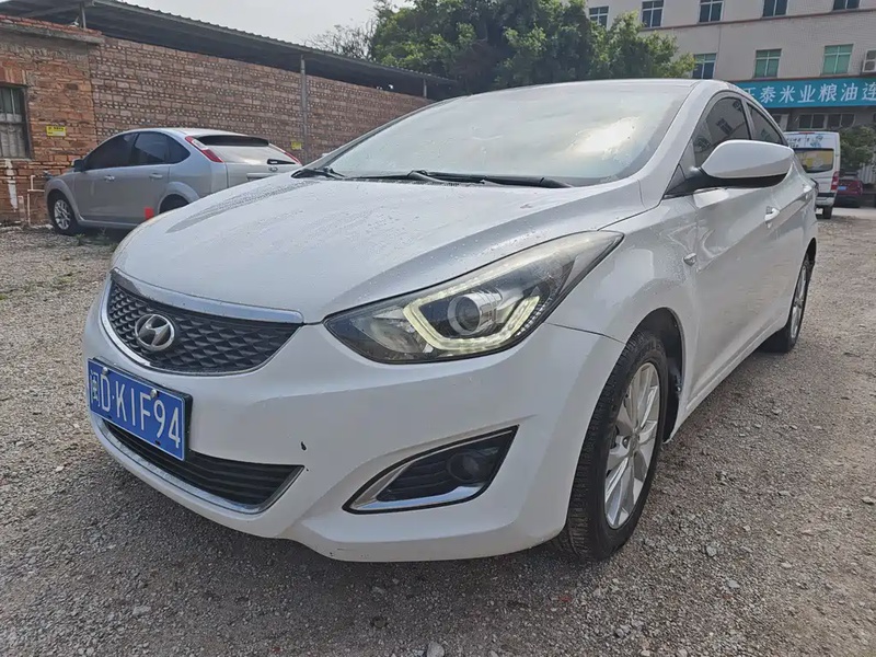 Hyundai Elantra