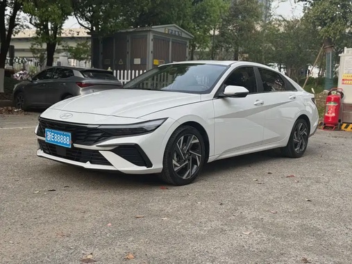 Hyundai Elantra 2024