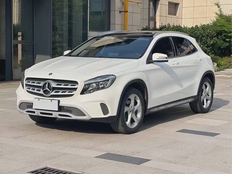 Mercedes-Benz GLA-Class