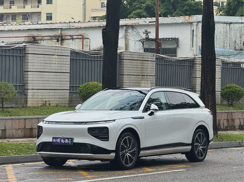 XPeng G9