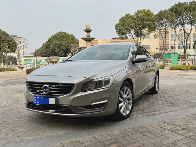 Volvo S60