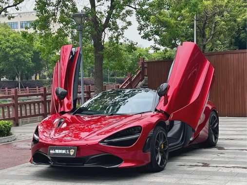 McLaren 720S 2021