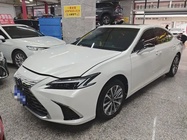 Lexus ES 2025