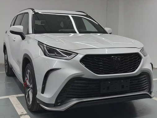 Toyota Crown Kluger 2024