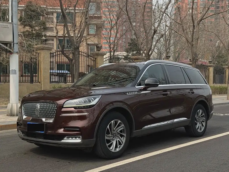 Lincoln Aviator